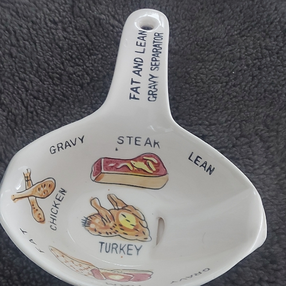 Ceramic Gravy Separator with Illustrated Design